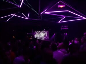 nightclubs-in-paris 