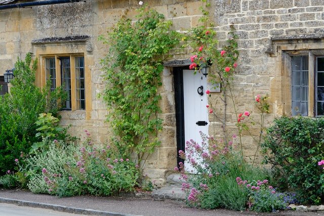 Cotswold Stone in Cotswolds Villages